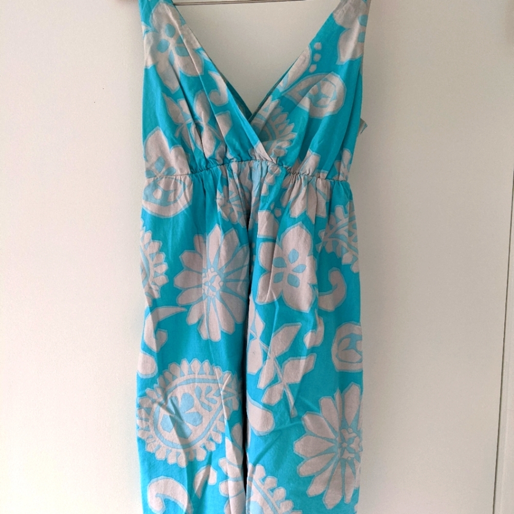 Sun dress or swim suit cover-up